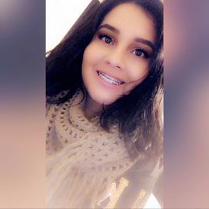 Meet your Posher, Dalecia